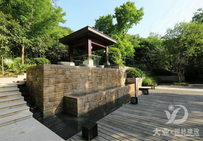 別墅庭院綠化養(yǎng)護難嗎?不難，大業(yè)園林教您做出美麗花園!